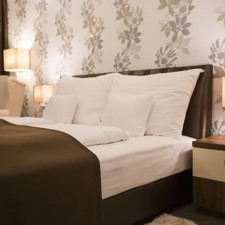 Отель Pole Position 2*